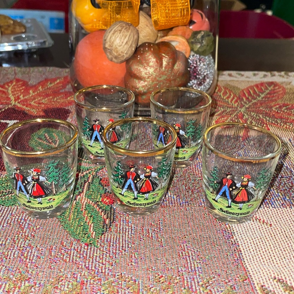 Guess Aus Dem Schwarzwald Germany Gold Rim Shot Glasses!